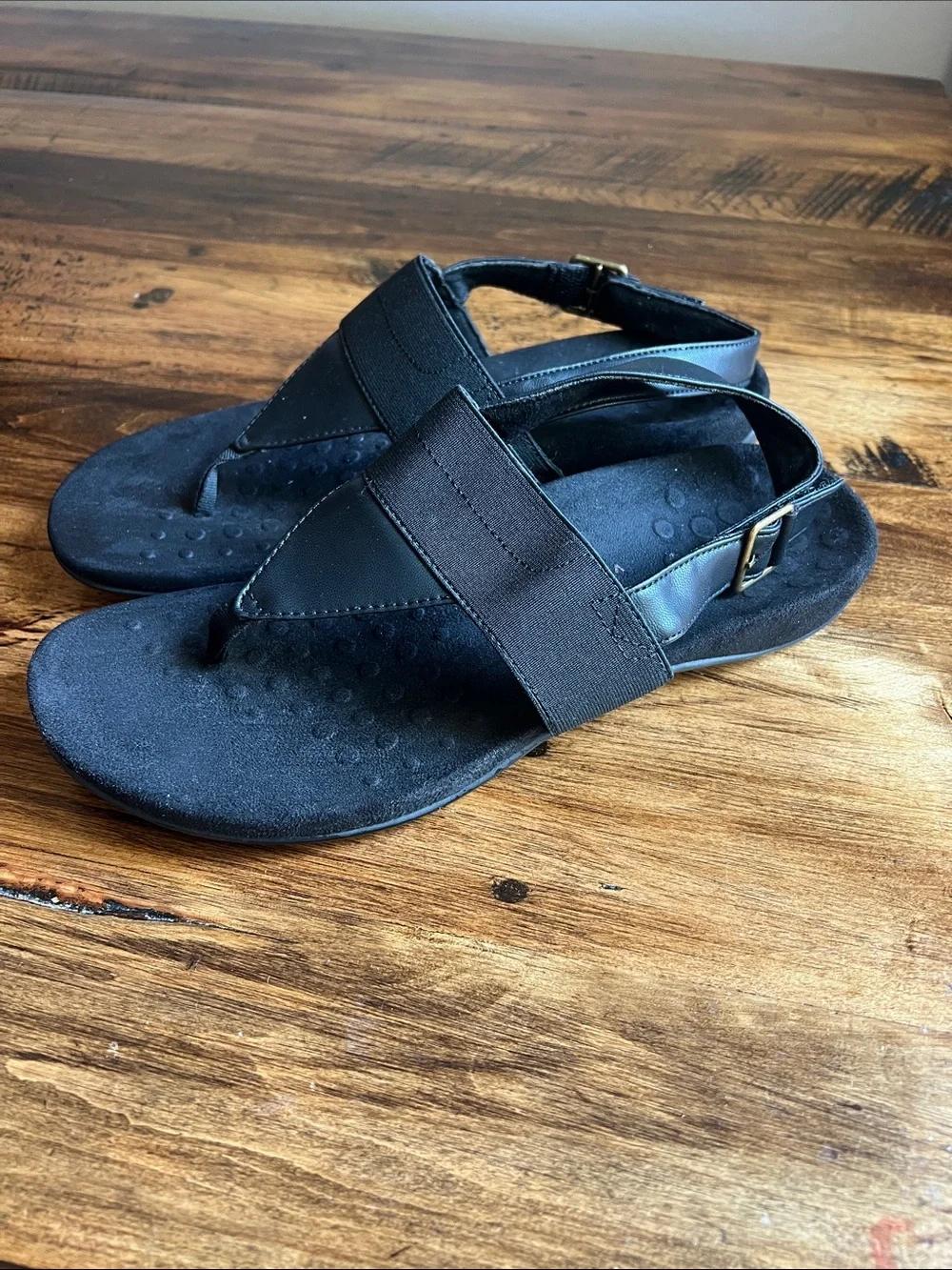 Vionic Sz 10 Adjustable T Strap Sandals Danita Black Confort